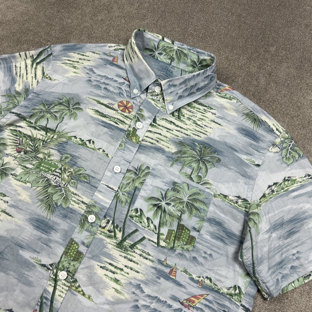 J Crew Lightweight Chambray Shirt Mens Medium Short Sleeve Graphic Beach Palms